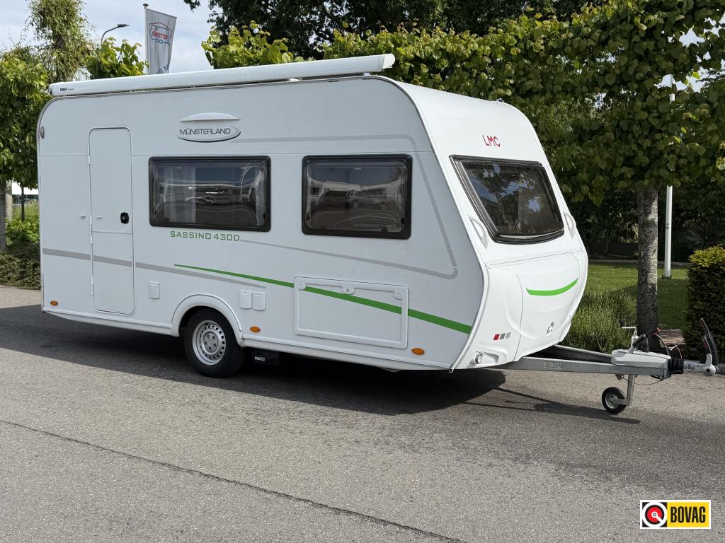 LMC Sassino 430 D Thule luifel,Enduro mover,dwars bed 2022, Caravans en Kamperen, Caravans, Overige typen, Bedrijf, Treinzit, 4 tot 5 meter