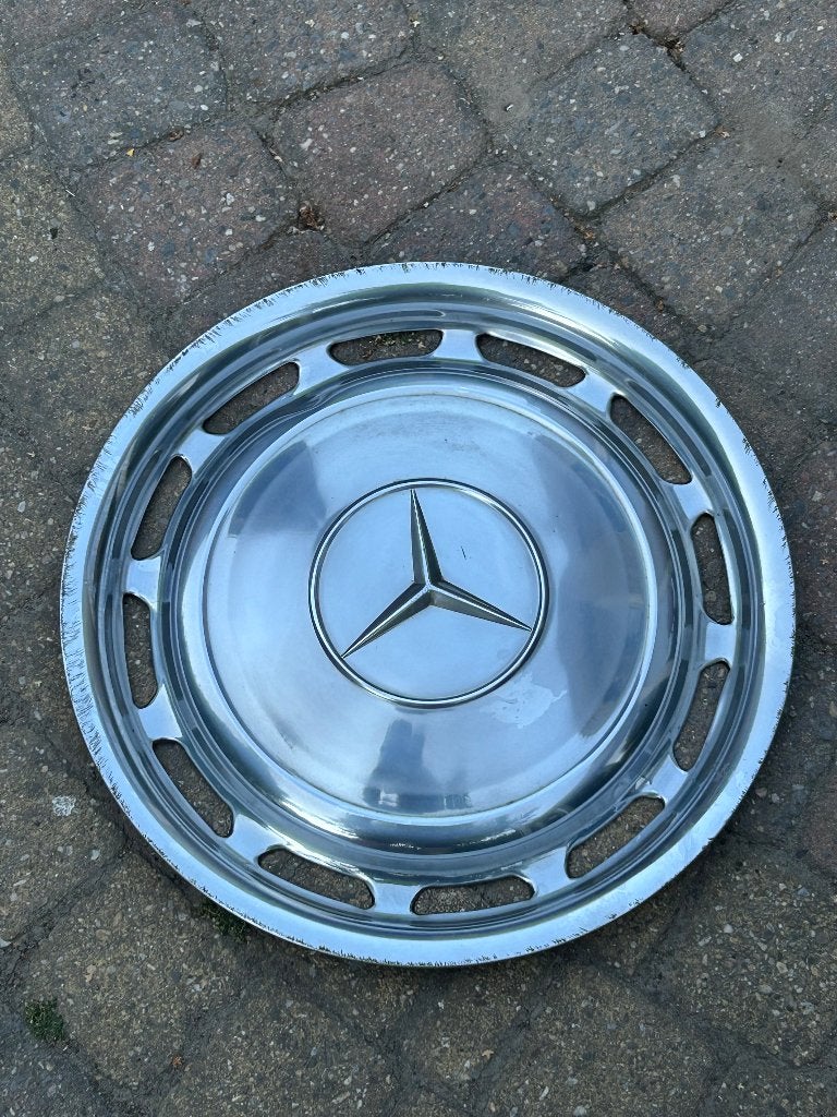 Mercedes wieldop 15 inch W115/123/108, Ophalen of Verzenden, Gebruikt