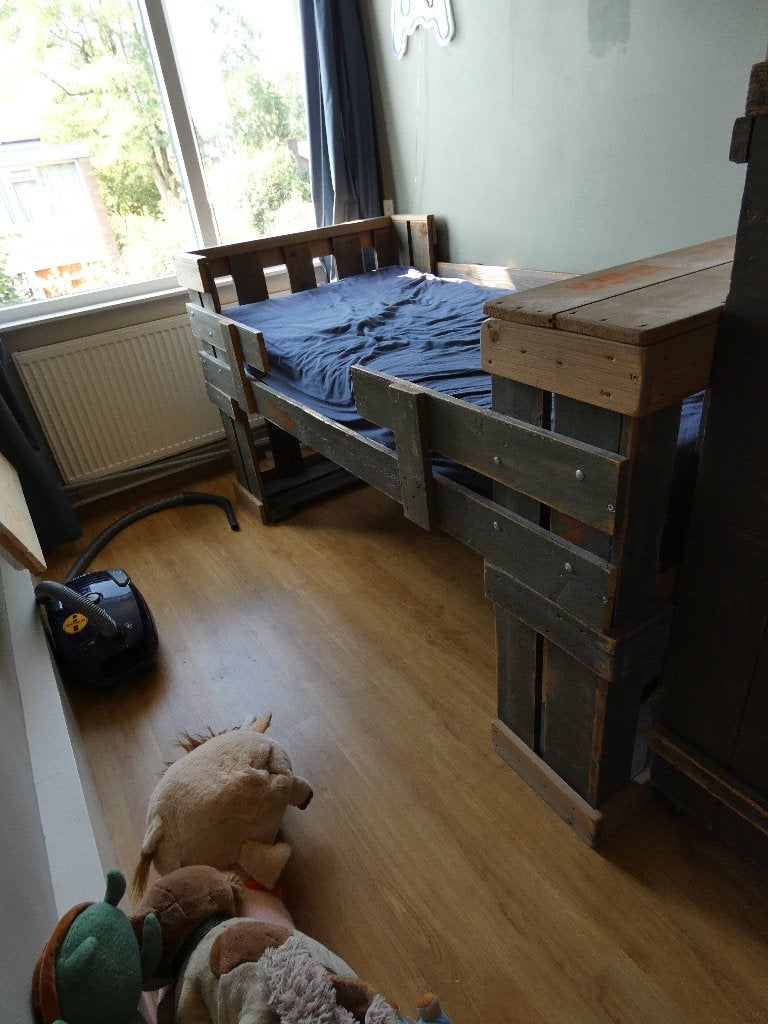 Kinderbed en kledingkast Army stijl (SET), Ophalen, 85 tot 100 cm, Gebruikt, Lattenbodem