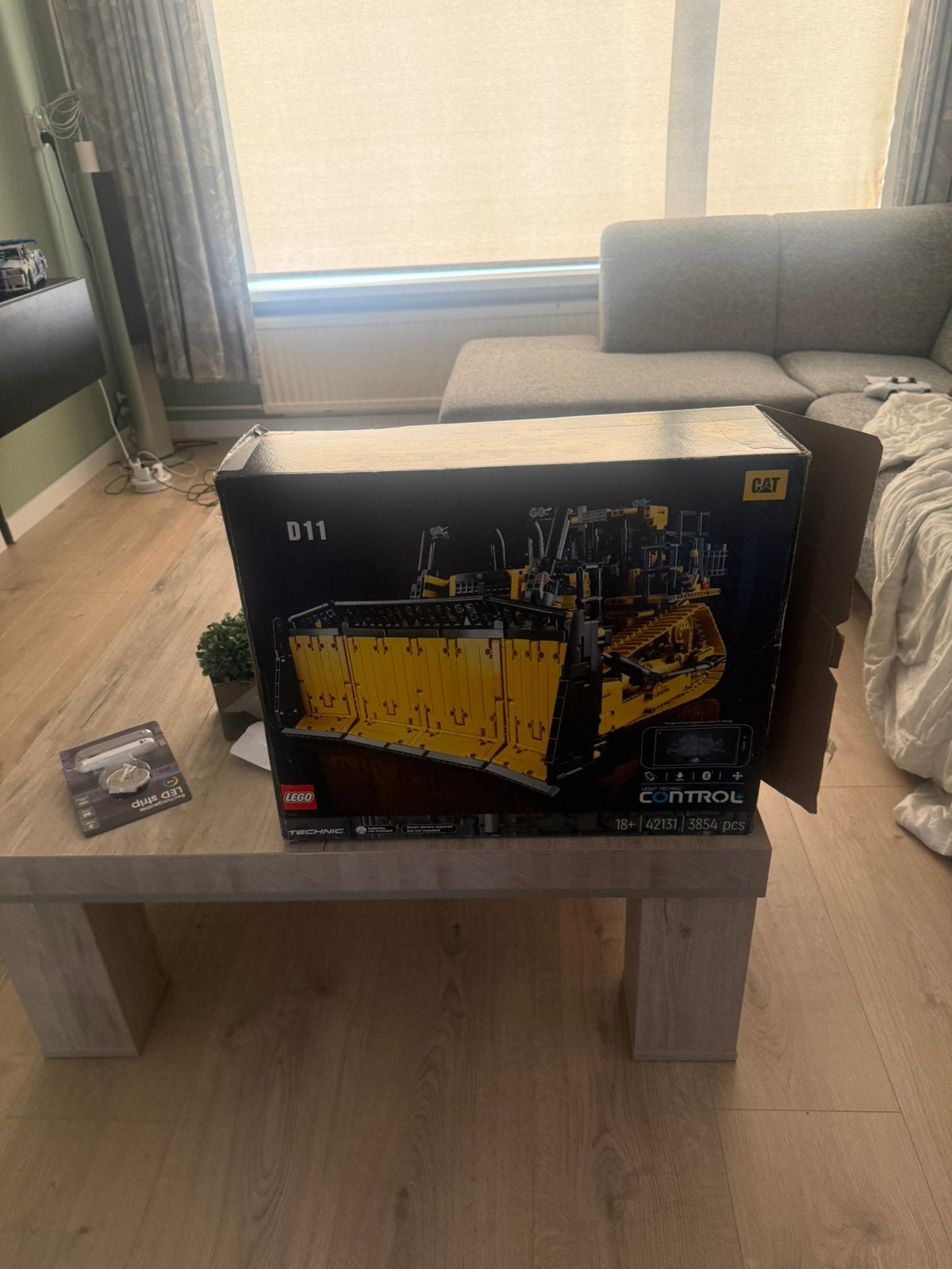 Technic lego D11 CAT, Ophalen, Zo goed als nieuw, Minder dan 50 watt