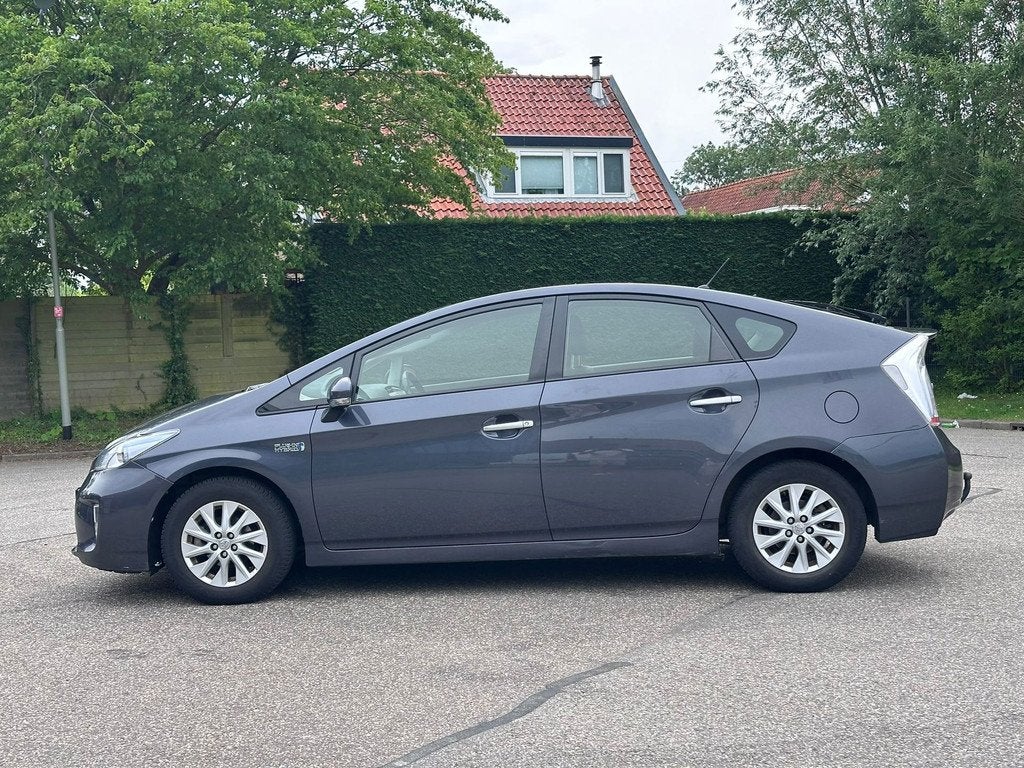 Toyota Prius 1.8 Plug-in Aspiration *Navigatie*Trekhaak*Deal, Auto's, Toyota, Euro 5, Gebruikt, 4 kWh, Prius