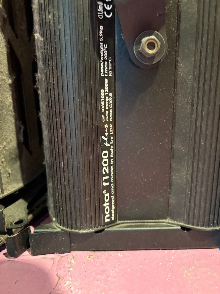 Nota F1200 fresnel lamp, Ophalen, Gebruikt, Licht