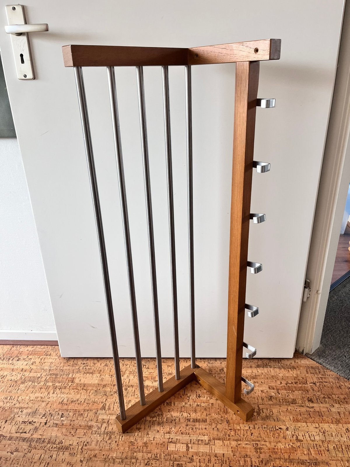 Zeldzame IKEA TJUSIG wandkapstok – Berkenhout (99 cm), Zo goed als nieuw, 150 tot 200 cm, Hout, Ophalen