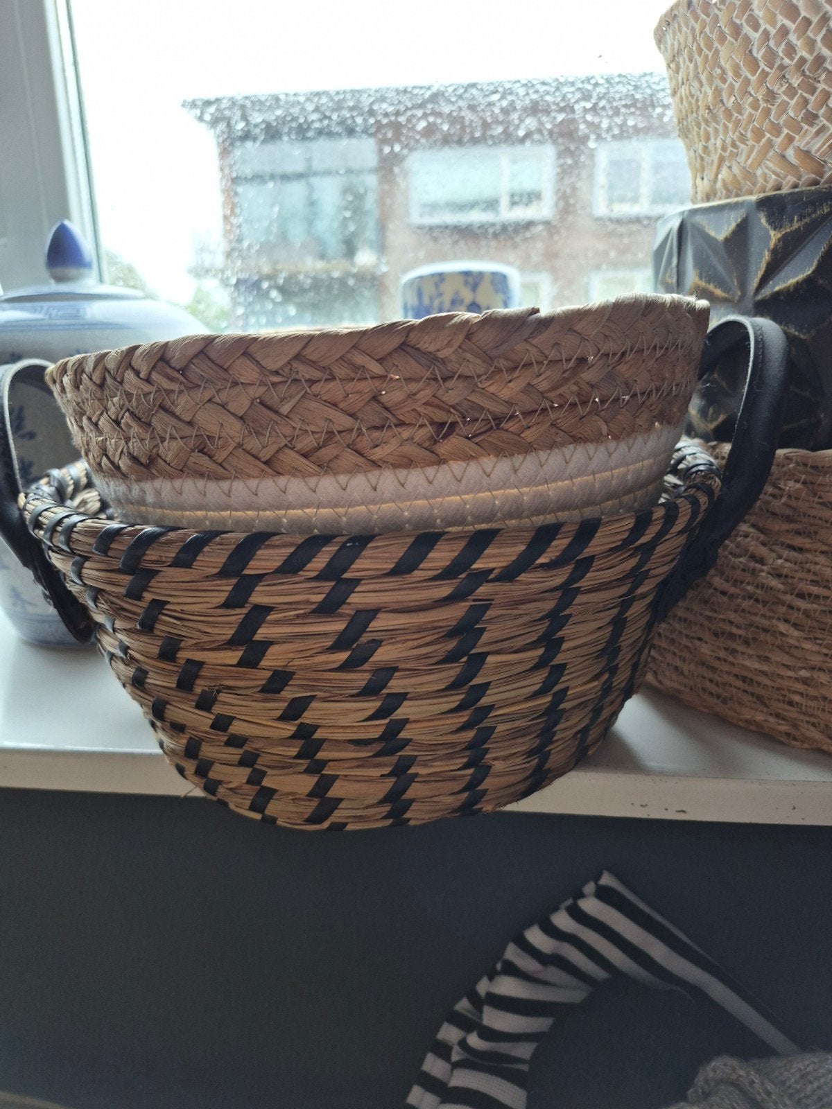 manden en bloempot zwart goud, Ophalen of Verzenden