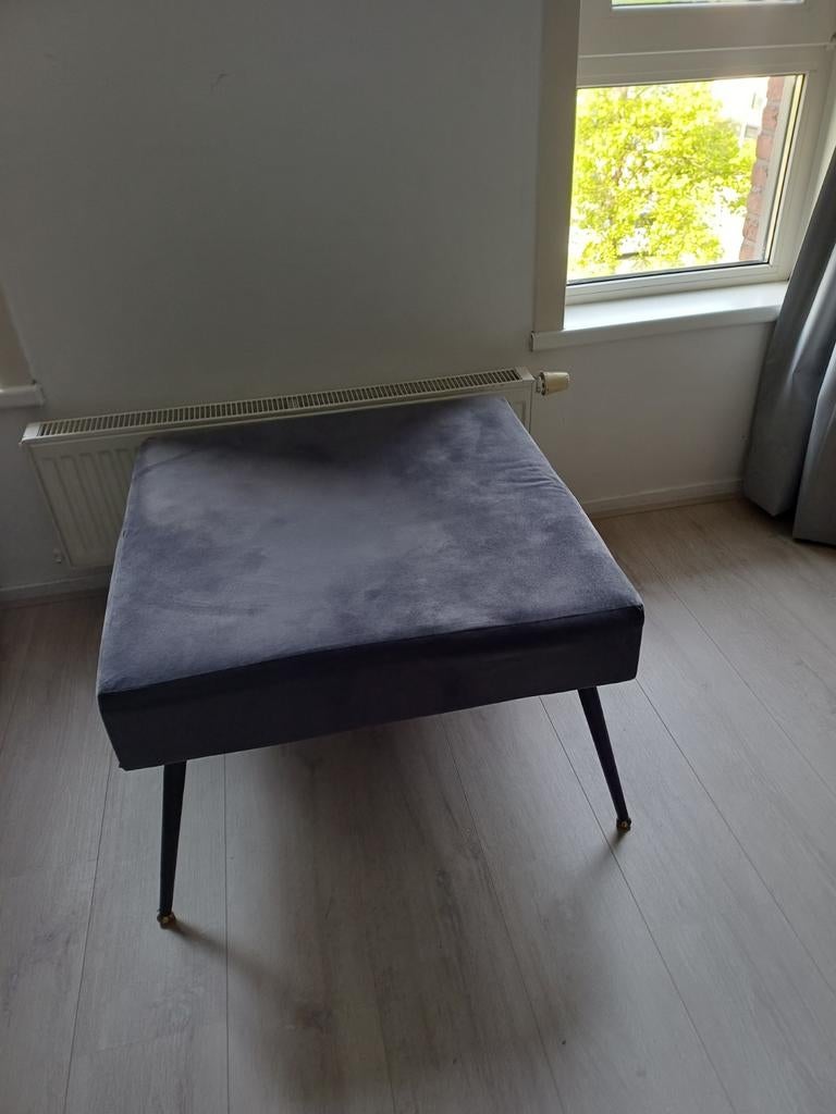 House vitamin vierkante hocker/bijzettafel 70x70 cm, Ophalen, Gebruikt, Stof, 50 tot 75 cm