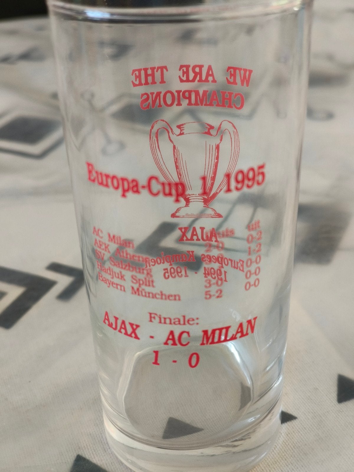 Ajax Europa Cup 1995 Kampioen Glas - Uniek Verzamelobject, Verzamelen, Ophalen of Verzenden, Zo goed als nieuw, Ajax, Overige typen