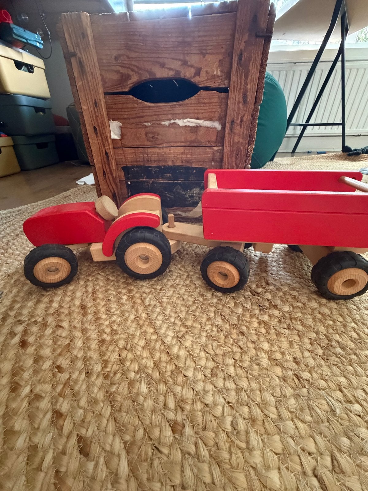 Houten tractor met aanhanger - rood, Ophalen, Gebruikt, Duw- of Trekspeelgoed
