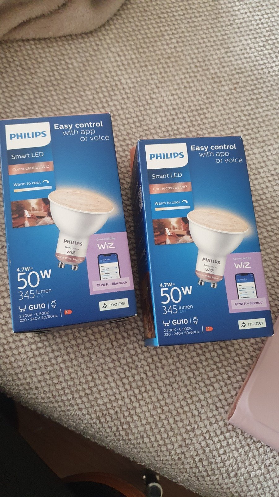 Nieuw!!  2 stuks Philips Smart LED GU10 WiZ connected, Metaal, Met afstandsbediening, Ophalen of Verzenden, Zo goed als nieuw