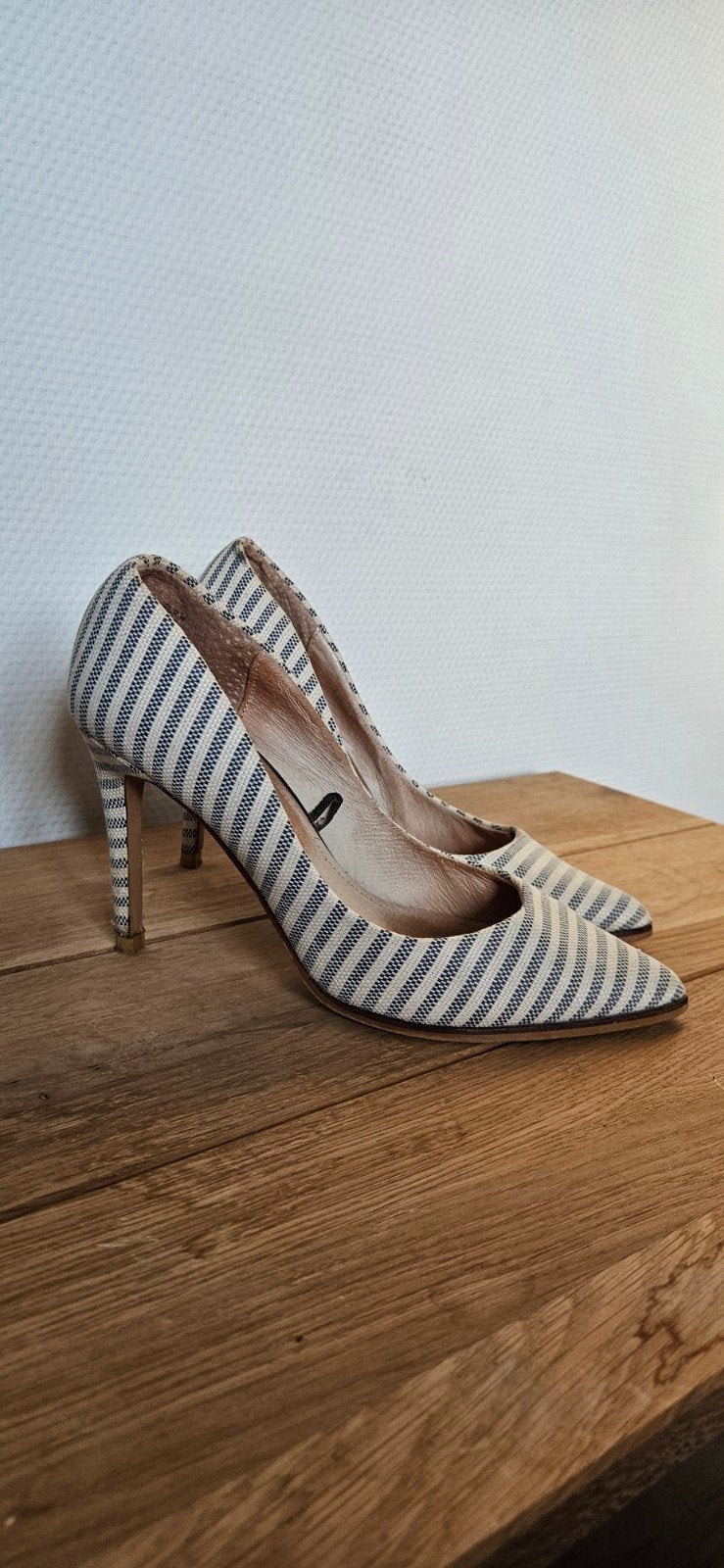 Wit zwarte pumps maat 38, Ophalen, Gedragen, Zwart