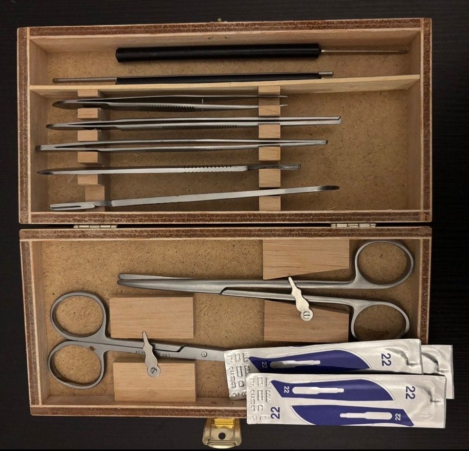 Dissectie set in houten kistje - Medische instrumenten, Ophalen of Verzenden