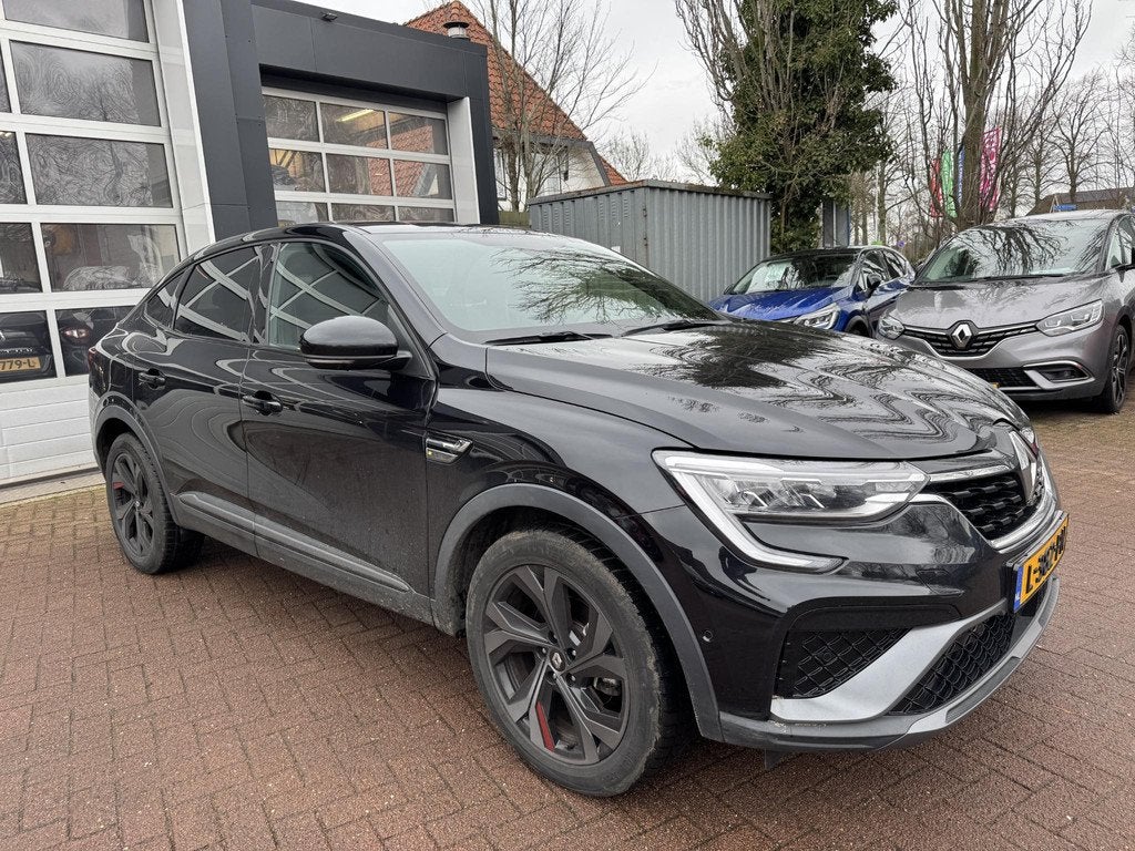 Renault Arkana 1.6 E-Tech Hybrid 145 R.S. Line+Bose!, Auto's, Renault, Arkana, Gebruikt, Euro 6, Zwart