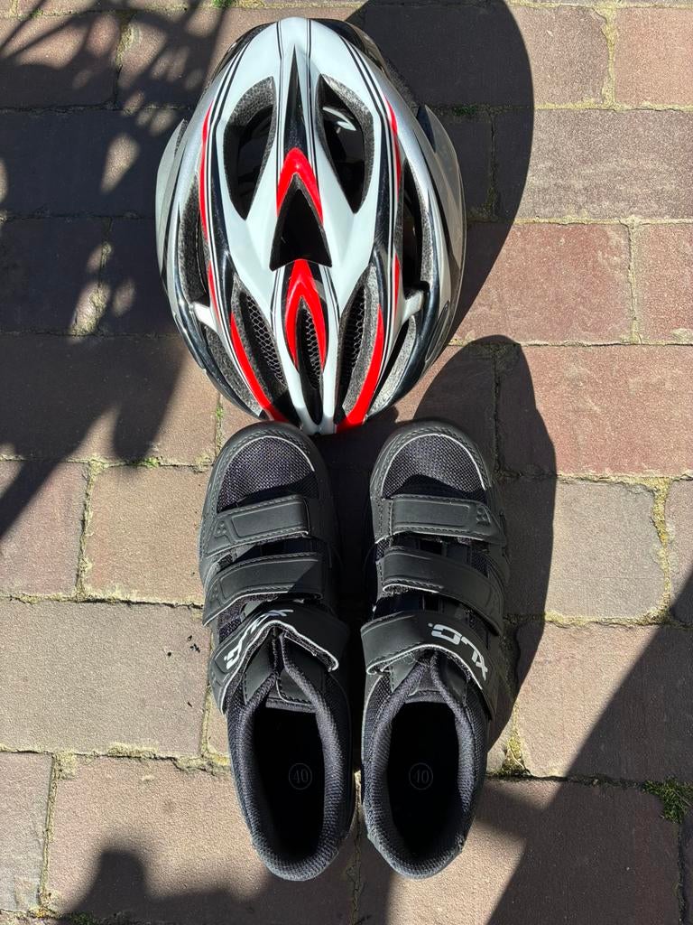 Mtb/racefiets schoenen maat 40 en helm( maat m/l), Ophalen of Verzenden, Zo goed als nieuw