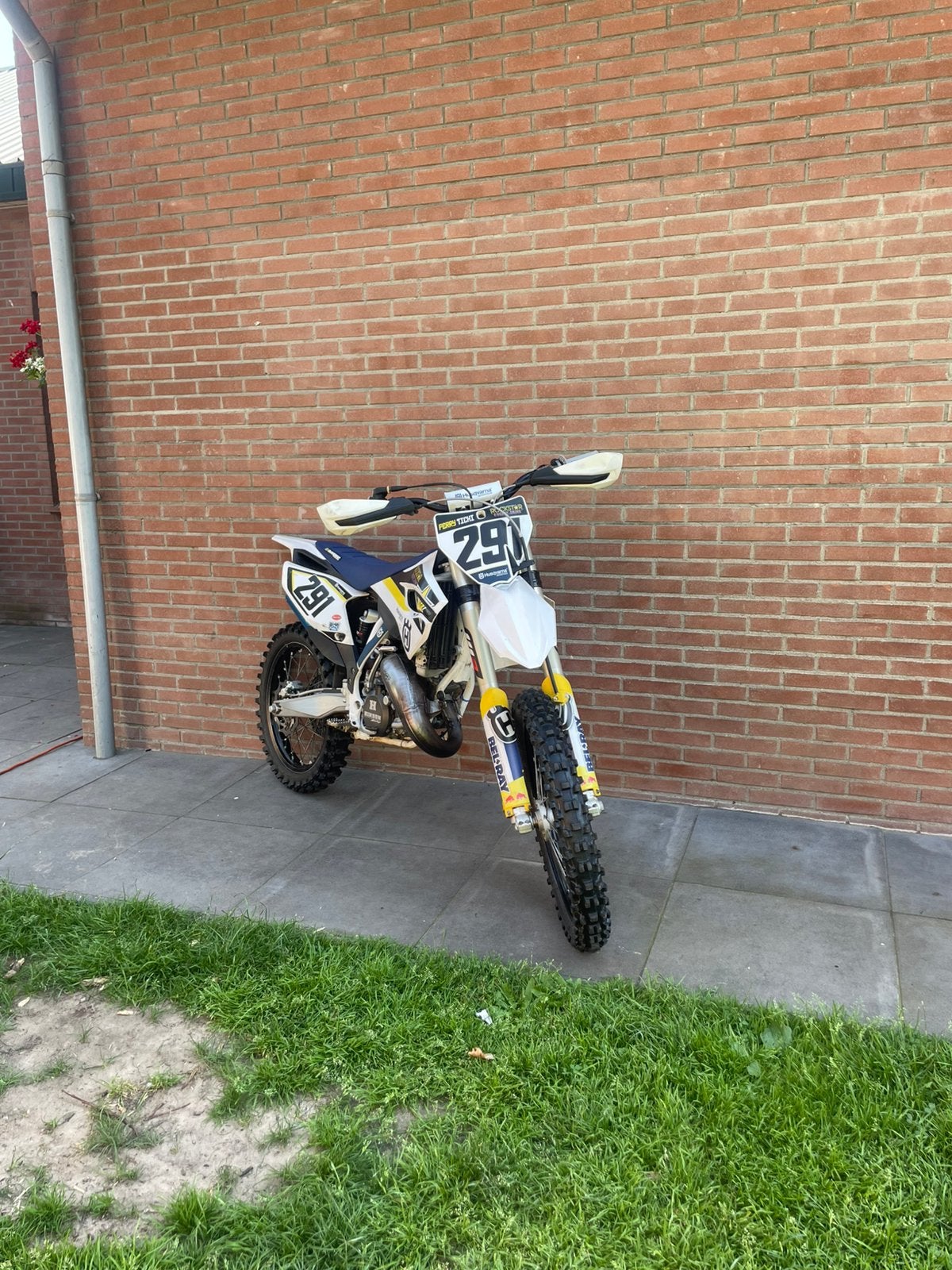 Husqvarna tc 125 2014, Fietsen en Brommers, Brommers | Crossbrommers, 6 versnellingen, Zo goed als nieuw, 124 cc, Ophalen