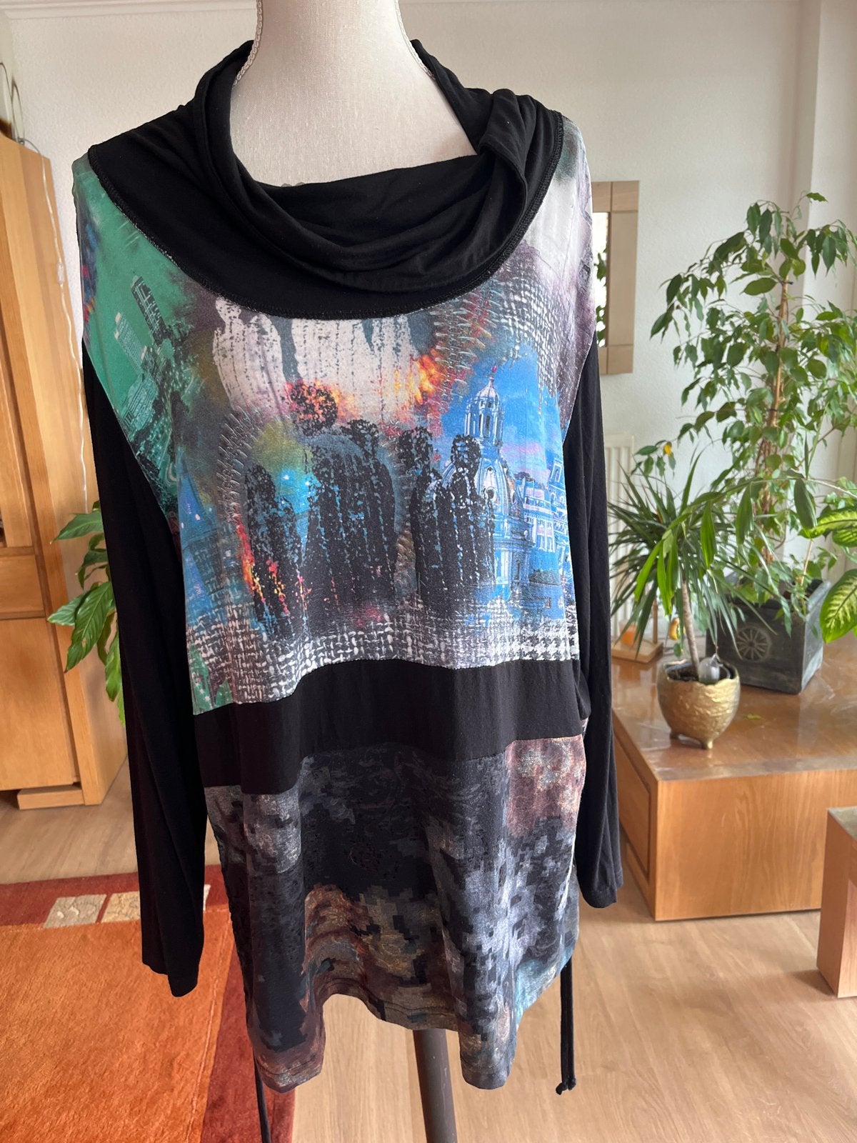 Vlotte trui met leuke mouw en afwerking, maat 48, Kleding | Dames, Ophalen of Verzenden, Gedragen, Maat 46/48 (XL) of groter, Meerkleurig