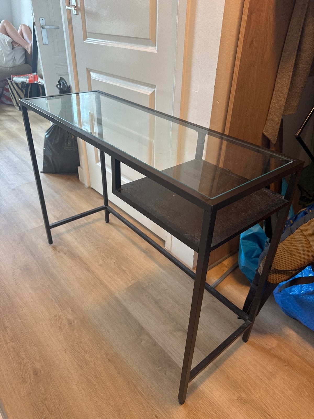 Glazen bureau, Ophalen, Gebruikt