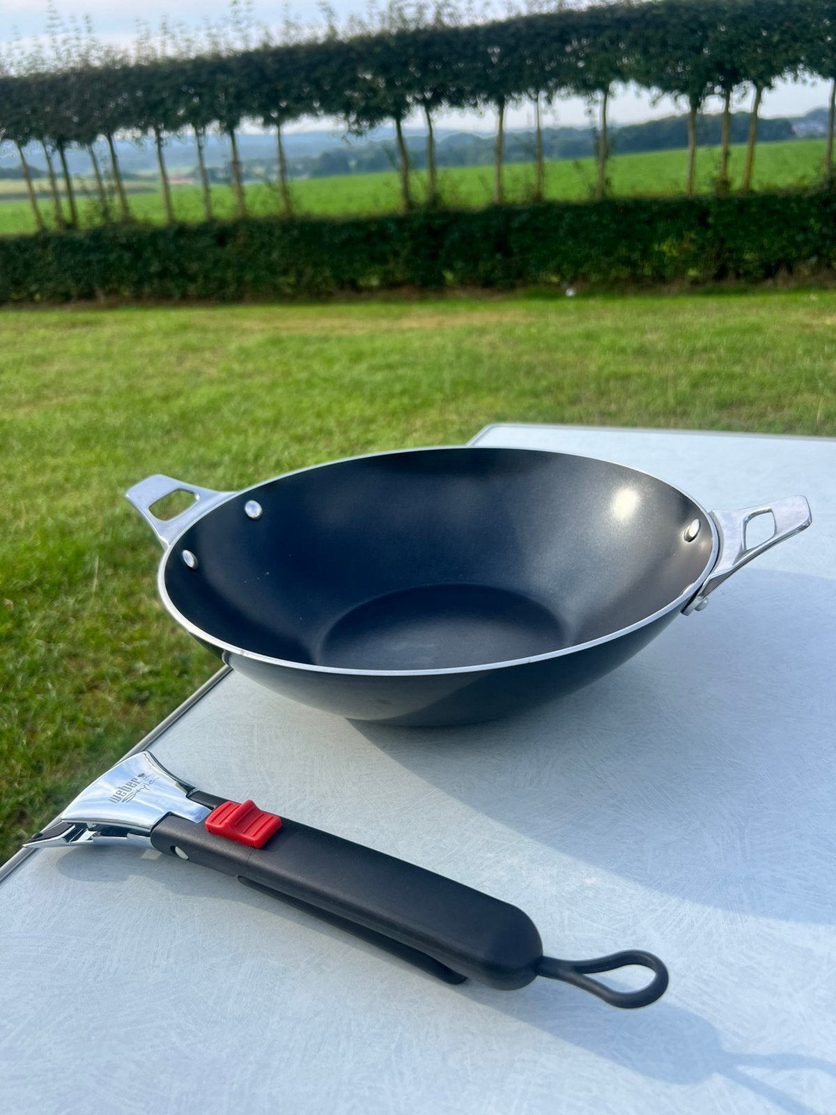 Weber Wokpan met afneembare handgreep, Antiaanbaklaag, Ophalen of Verzenden, Zo goed als nieuw, Wok