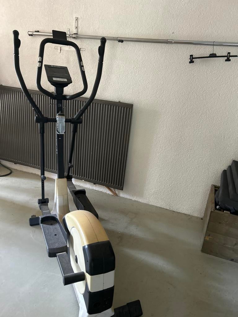 Sportsline Crosstrainer X15.5 - Ideaal voor thuisworkout, Sport en Fitness, Fitnessapparatuur, Gebruikt, Crosstrainer, Armen, Metaal