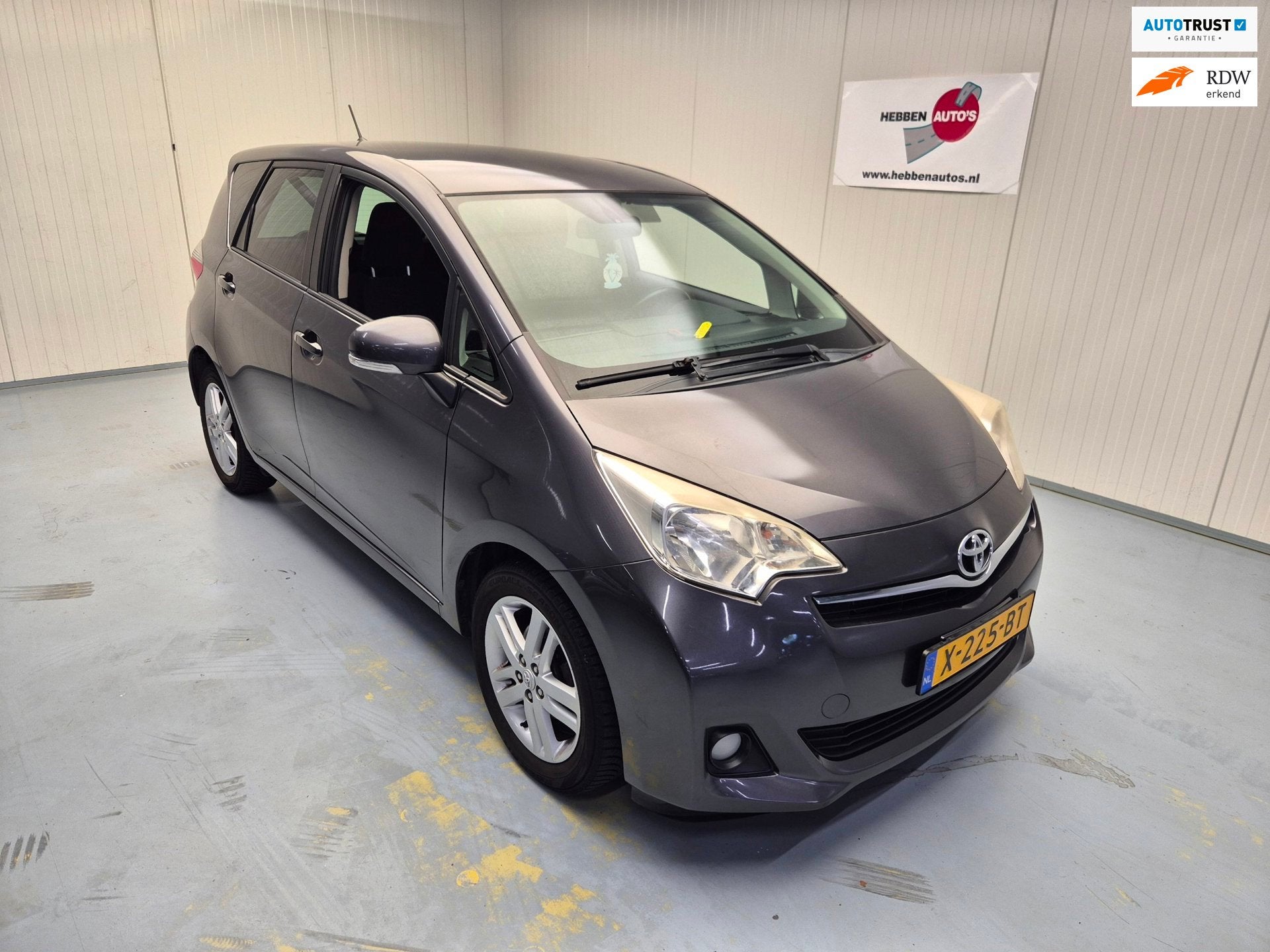 Toyota Verso-S 1.3 VVT-i Comfort Navi Airco Ecc Alu Velgen, Voorwielaandrijving, Euro 5, Stof, Gebruikt