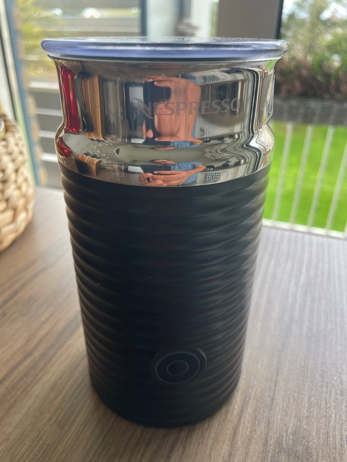 Nespresso melkopschuimer, als nieuw (zonder houder)