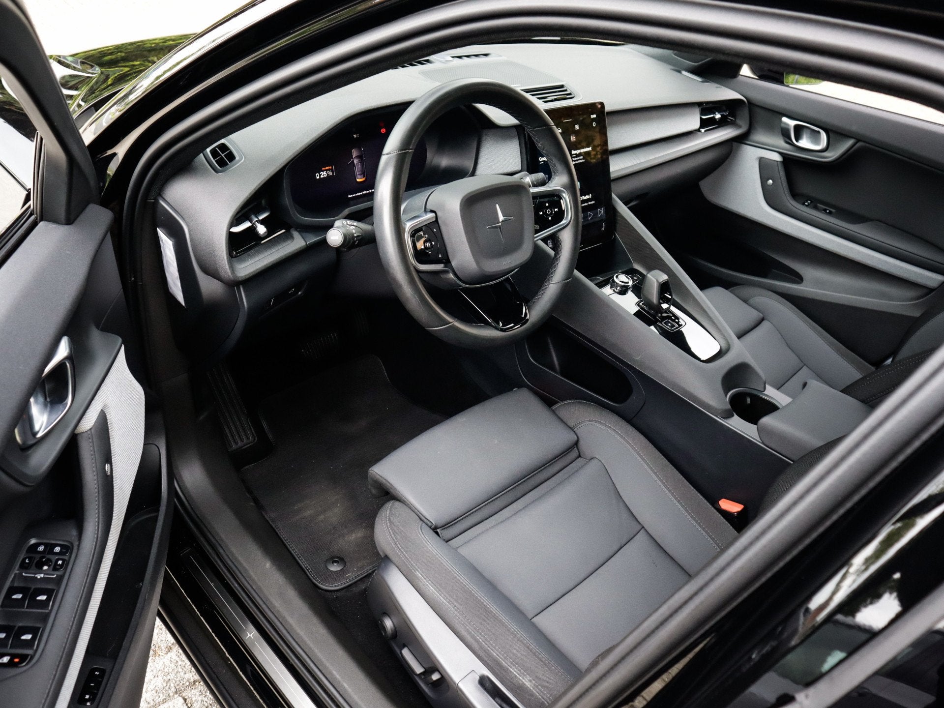 Polestar 2 Long Range Dual Motor Launch Edition 78kWh 1e-Eig, Auto's, Polestar, Stof, Gebruikt, Zwart, 24 min
