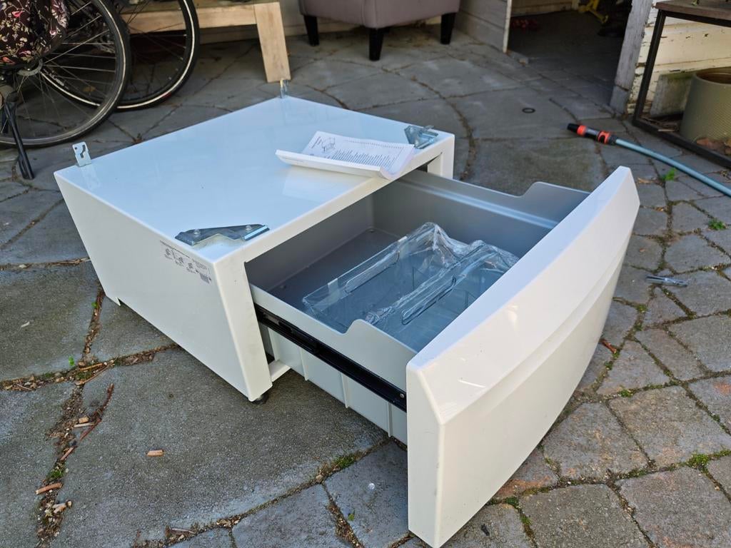 AEG Wasmachine verhoger met lade, Ophalen, Zo goed als nieuw