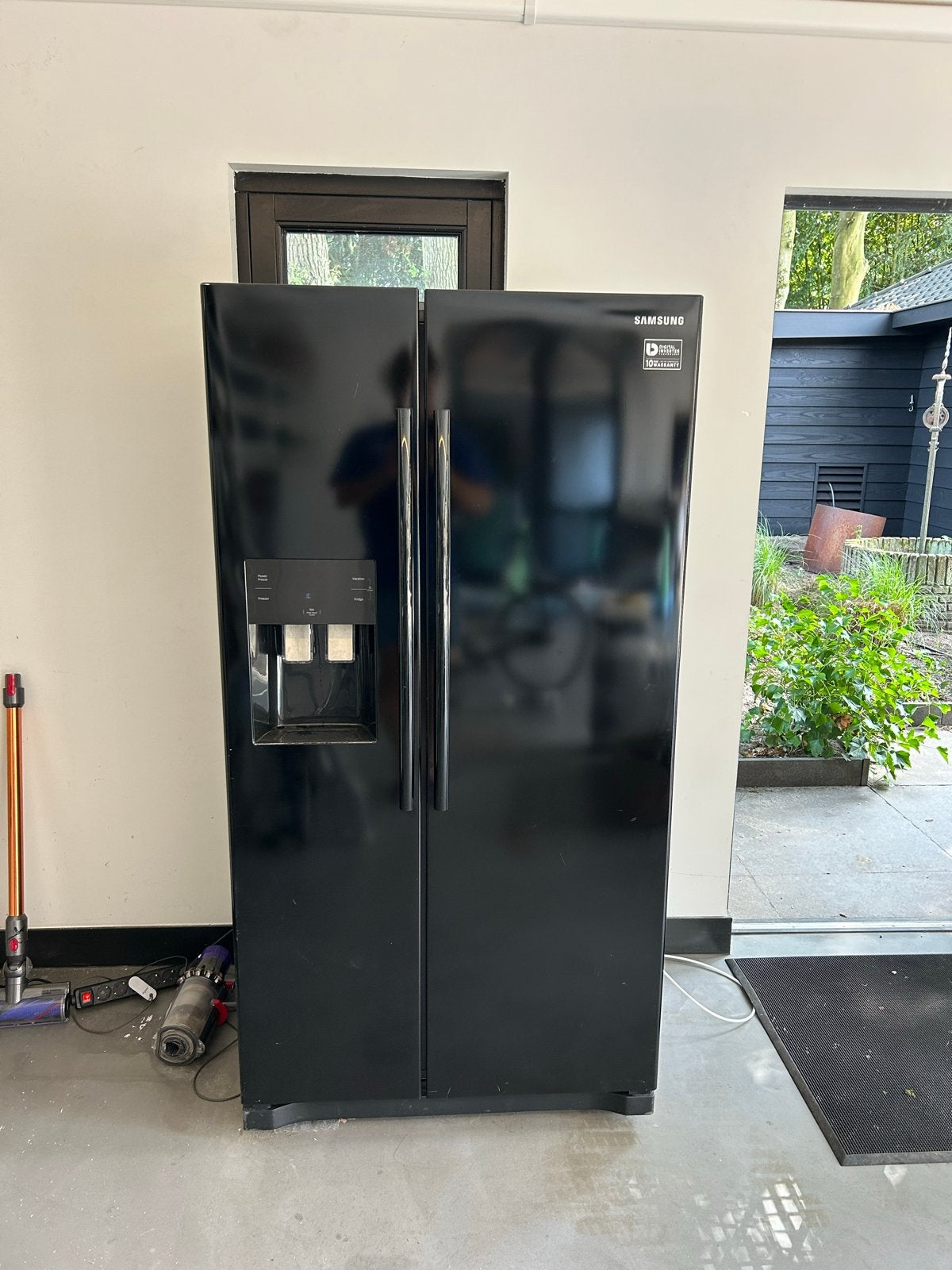Samsung RS50N3403BC/EF Amerikaanse koelkast Zwart, Ophalen, 200 liter of meer, 60 cm of meer, Met aparte vriezer