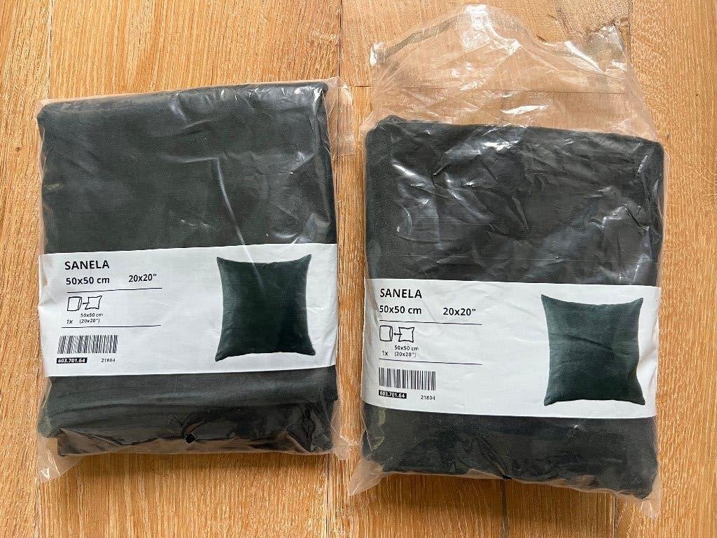 2x Kussenhoes Sanela IKEA donkergroen, Huis en Inrichting, Woonaccessoires | Kussens, Ophalen, Zo goed als nieuw, Groen, Vierkant
