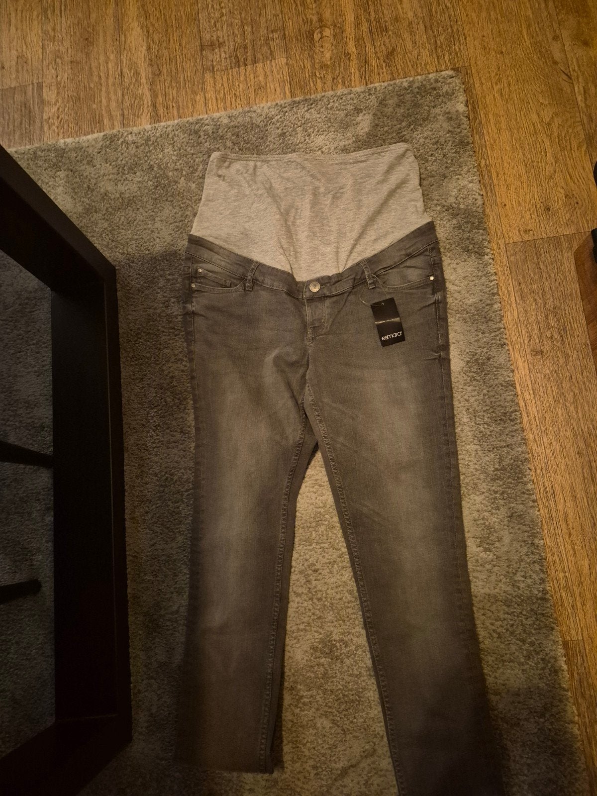 Nieuwe positie zwangerschap jeans Maat 42 met Buikband, Maat 42/44 (L), Nieuw, Ophalen of Verzenden, Grijs