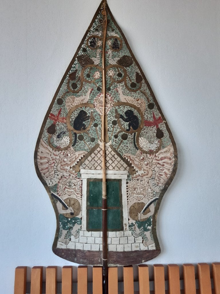 Gunungan of Kayon, Javaans schimmenspelstuk, Ophalen, Natuurlijk materiaal, Overige typen, 95 cm