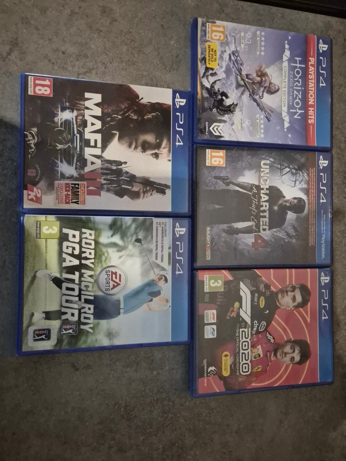 PS4 Games Bundel: F1 2020, Uncharted 4, Horizon Zero Dawn, Online, Gebruikt, Vanaf 18 jaar, Overige genres