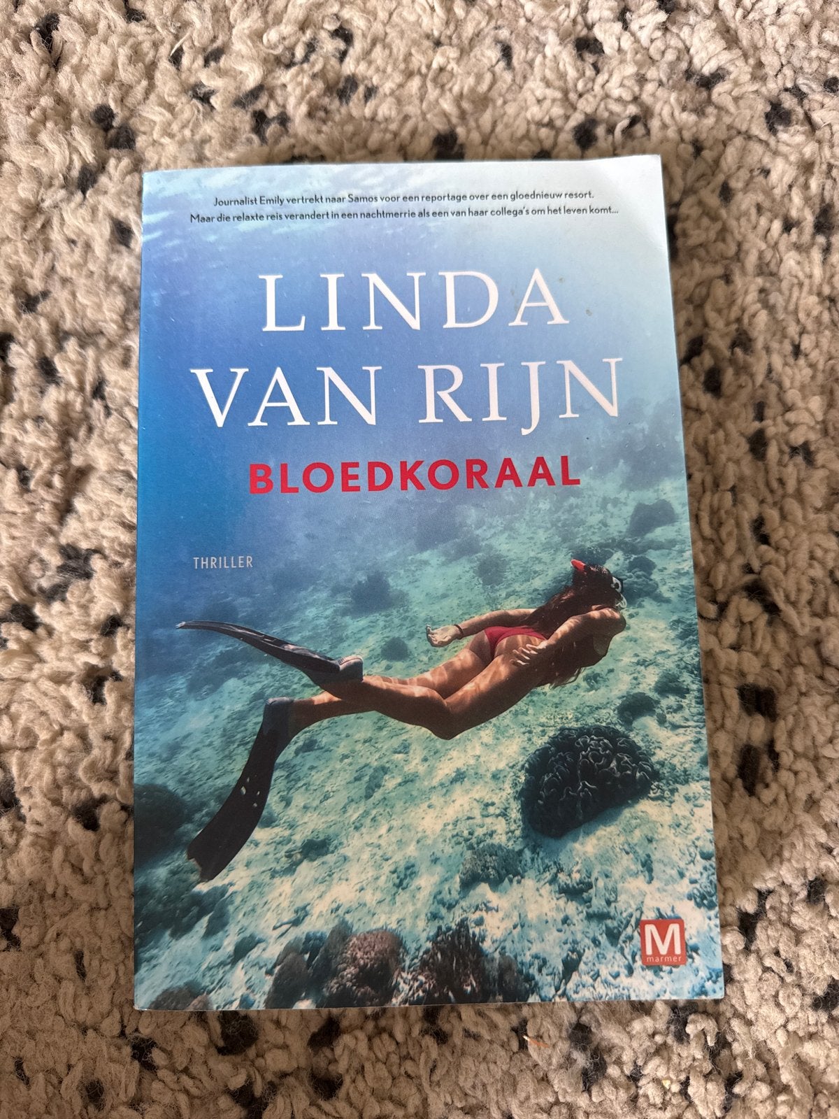 Linda van Rijn - Bloedkoraal (Thriller), Ophalen of Verzenden, Gelezen, Nederland