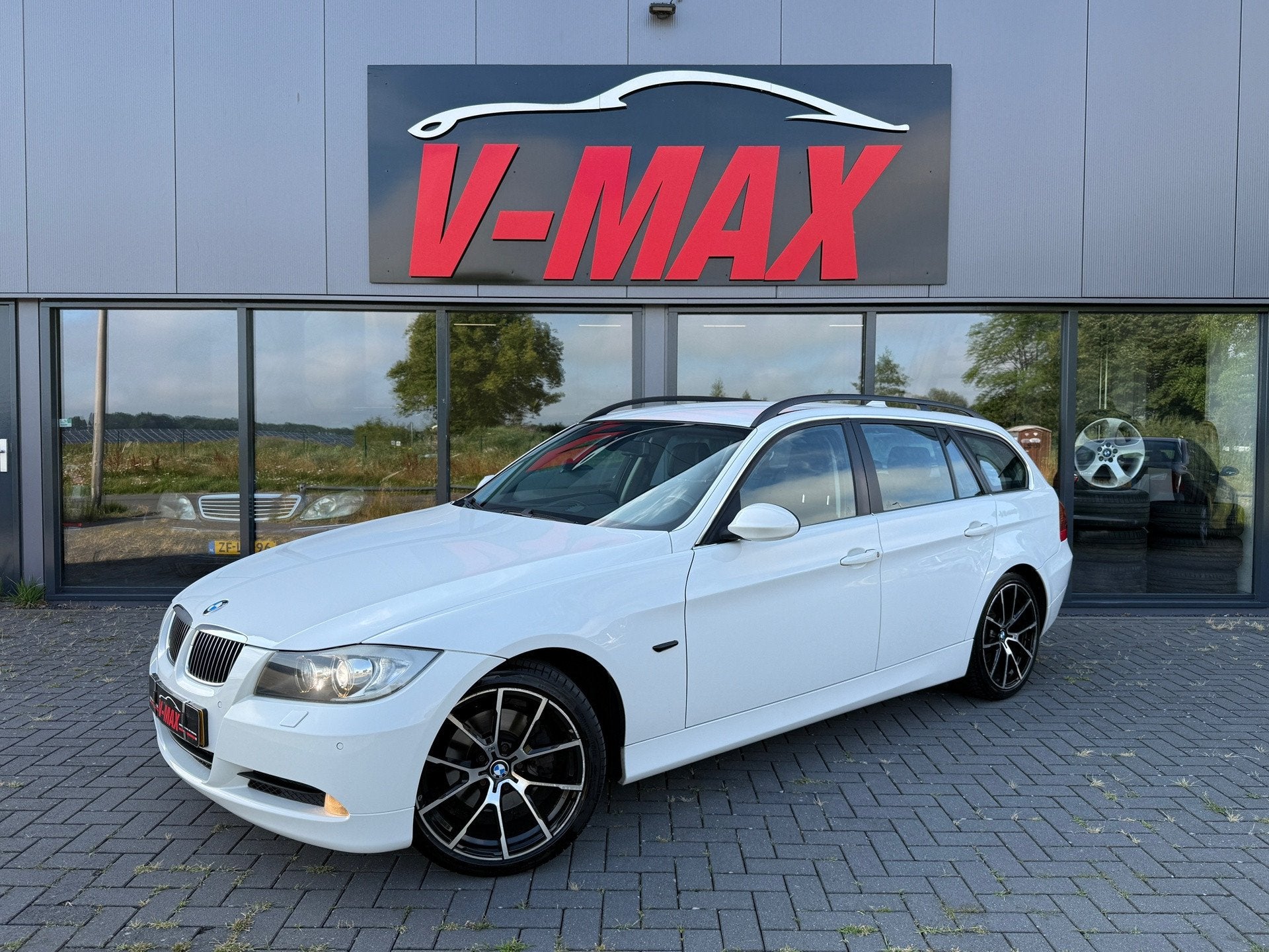 BMW 325i 3.0 AUT Xenon Carplay ½Leer Sportint Stoelvw Clima, Automaat, 745 kg, Achterwielaandrijving, Gebruikt