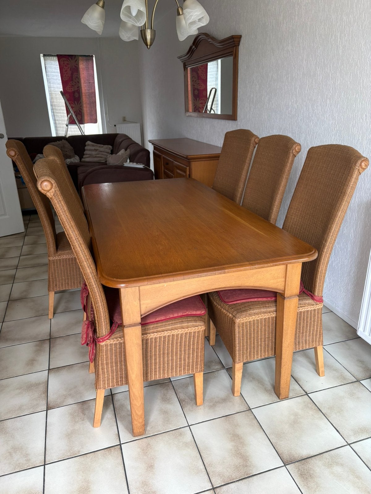 loom stoelen zes met eettafel, Ophalen, Zo goed als nieuw, 4 tot 6 stoelen