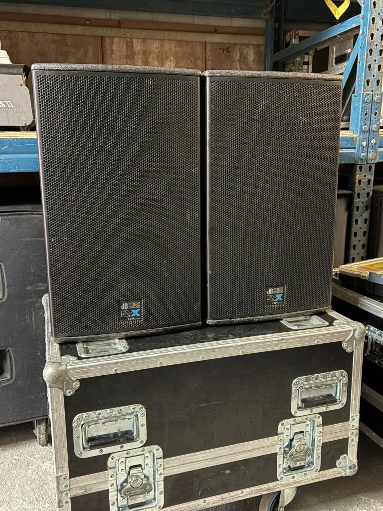 2 x DB DVX D12, Gebruikt, 120 watt of meer, Front, Rear of Stereo speakers, Ophalen