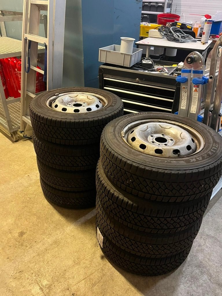 Winterbanden Bridgestone 205/65R16, Ophalen, 16 inch, Band(en), Bestelwagen