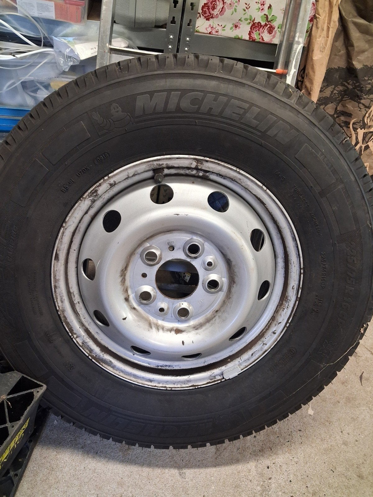 Michelin band met velg - 225/75R16C, Ophalen, Gebruikt