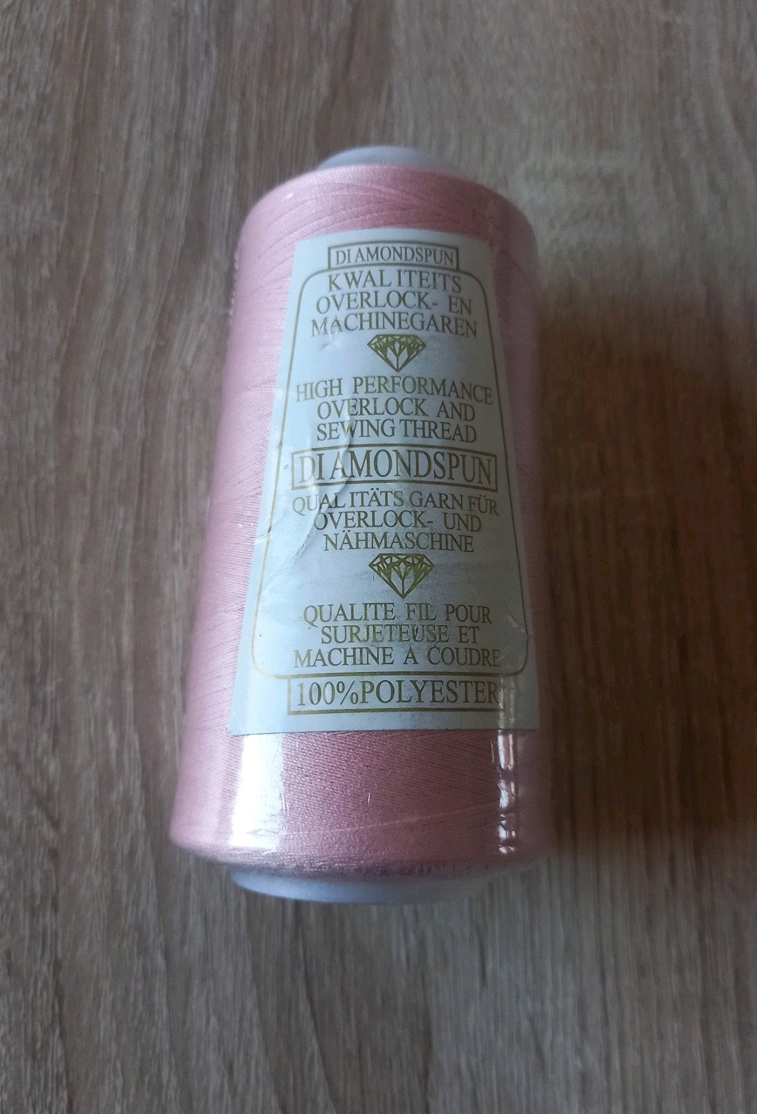 Diamondspun Overlock & Naaimachinegaren - Roze (Nieuw), Ophalen of Verzenden, Nieuw, Garen of Naald(en)