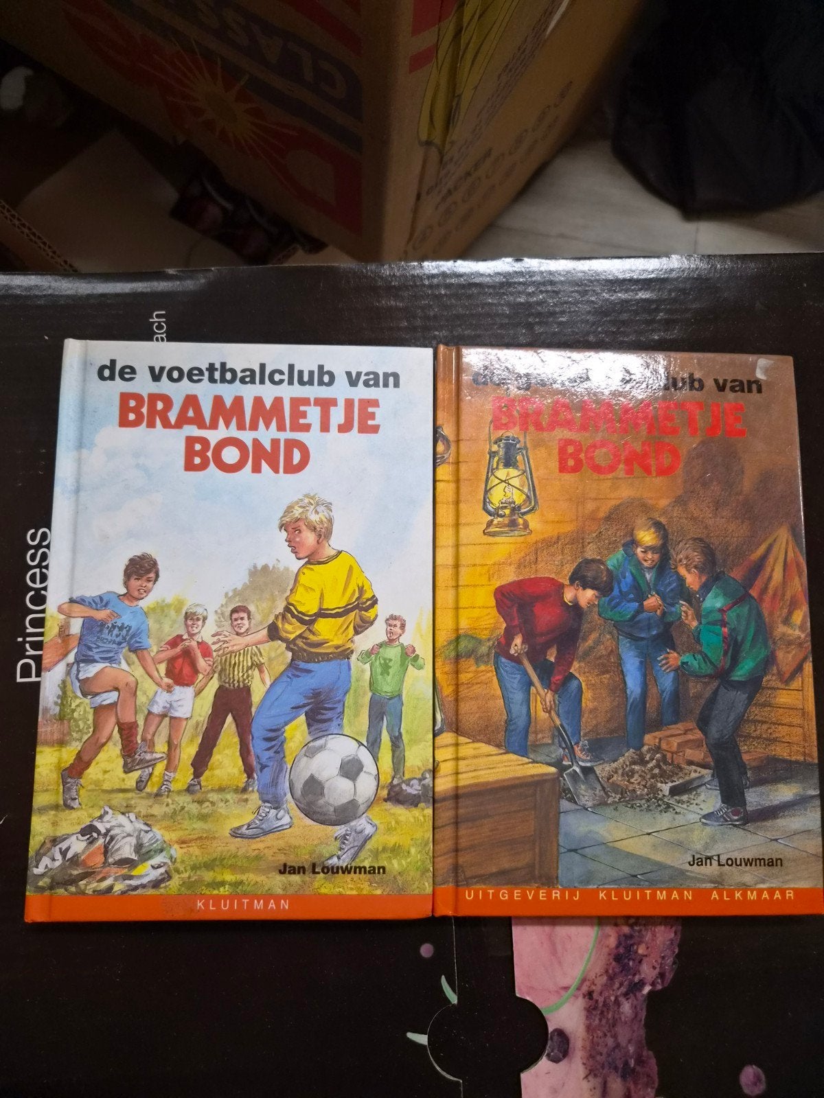 Brammetje Bond boeken - De voetbalclub & Onbekende titel, Boeken, Ophalen, Zo goed als nieuw