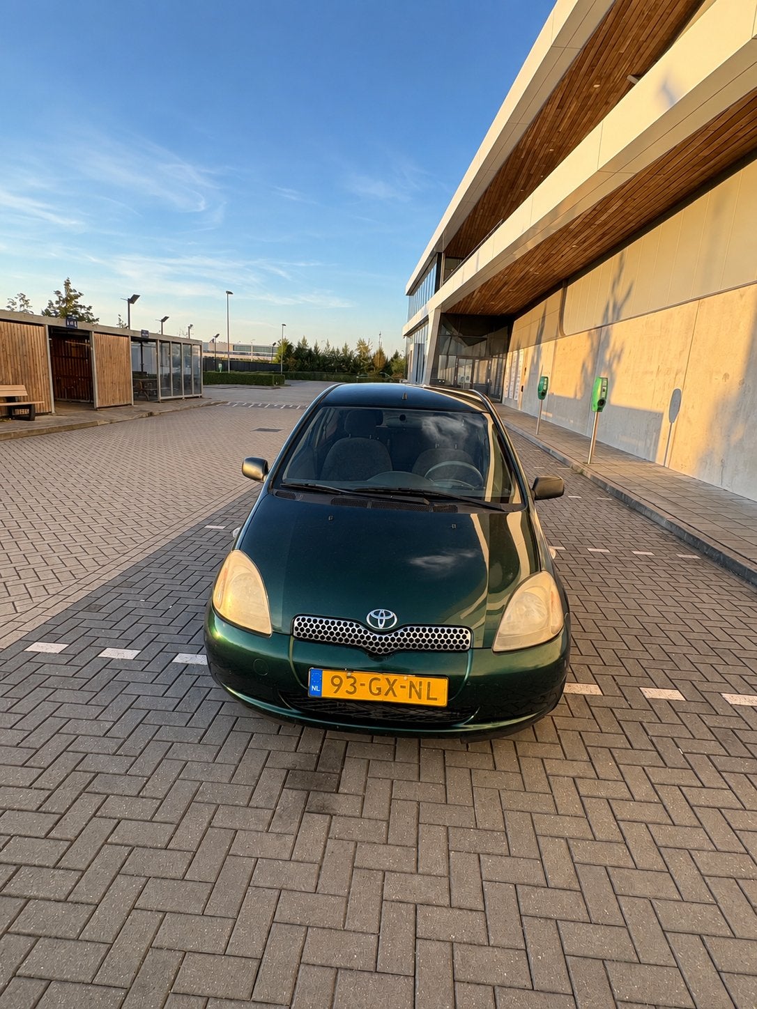 Toyota Yaris 1.3 16V 3DR Linea SOL AUT 2001 Groen, 1299 cc, 15 km/l, 4 cilinders, 400 kg