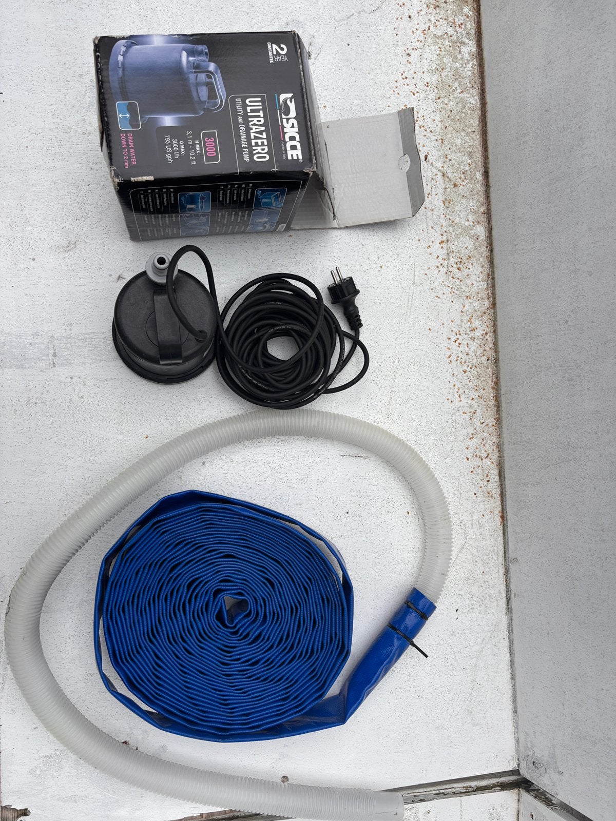 Dimpel pomp elektrisch met afvoer slang, Tuin en Terras, Ophalen of Verzenden, Gebruikt, Elektrisch, Dompelpomp