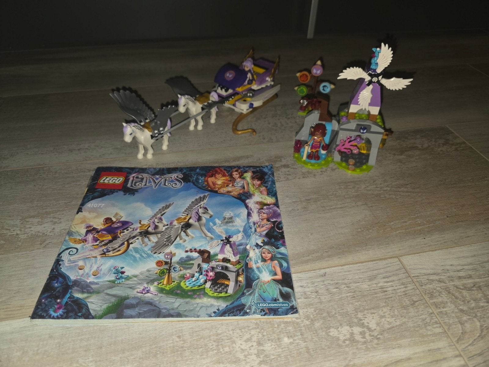 Lego Elves 41077 Aira's Pegasus Sleigh met bouwhandleiding, Overige thema's, Lego, Ophalen of Verzenden, Zo goed als nieuw