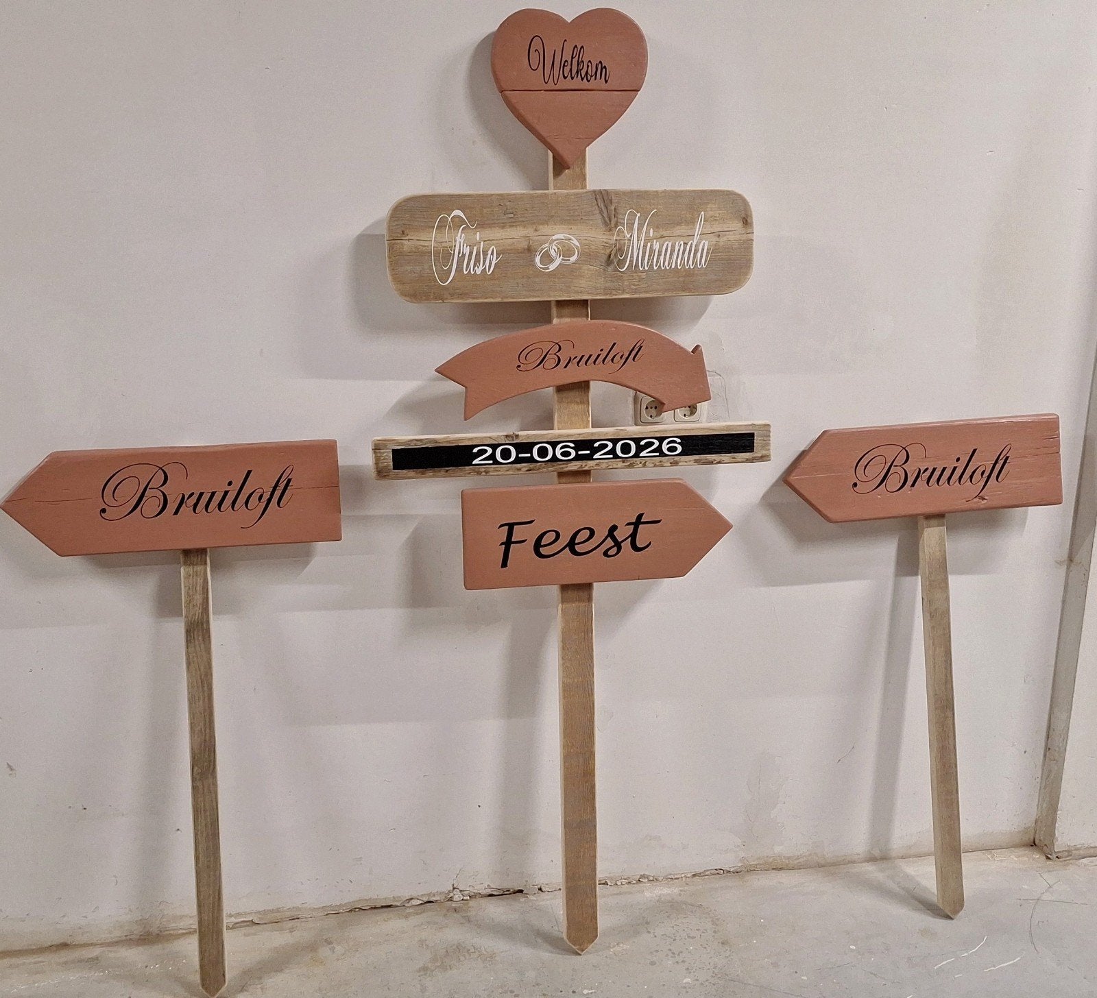 Bruiloft wegwijzers Huwelijk Trouwen Jubileum verloving, Ophalen of Verzenden, Nieuw