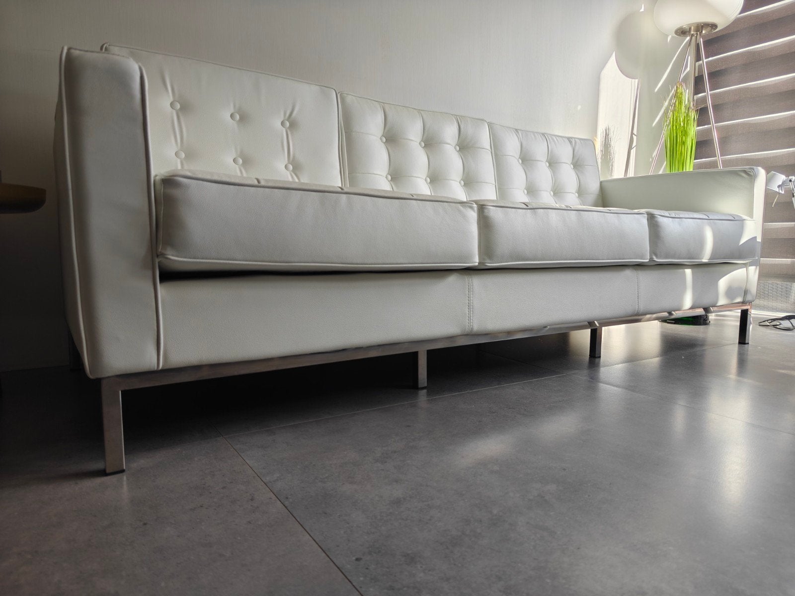 BIEDEN Vanaf €525 Wit leren bank Knoll Replica 3 zits, Driepersoons, Ophalen of Verzenden, Zo goed als nieuw, Modern tijdloos