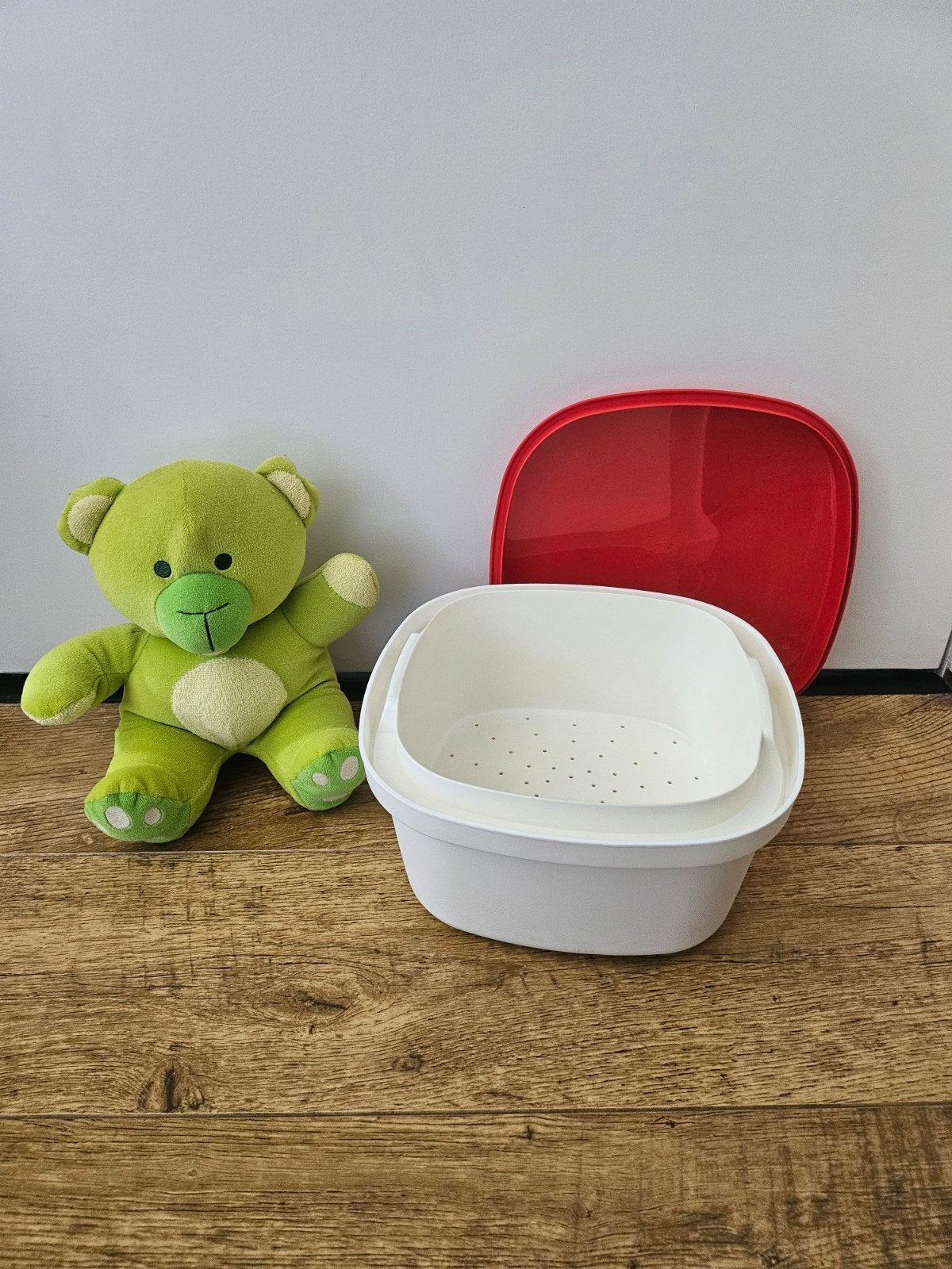 Tupperware serveerwonder wit rood €20,00, Wit, Ophalen of Verzenden, Zo goed als nieuw, Bak of Kom