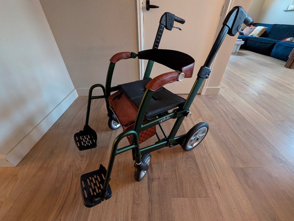 Uplivin Glide 2-in-1 Rollator & Rolstoel, Ophalen, Inklapbaar, Zo goed als nieuw, Duwrolstoel