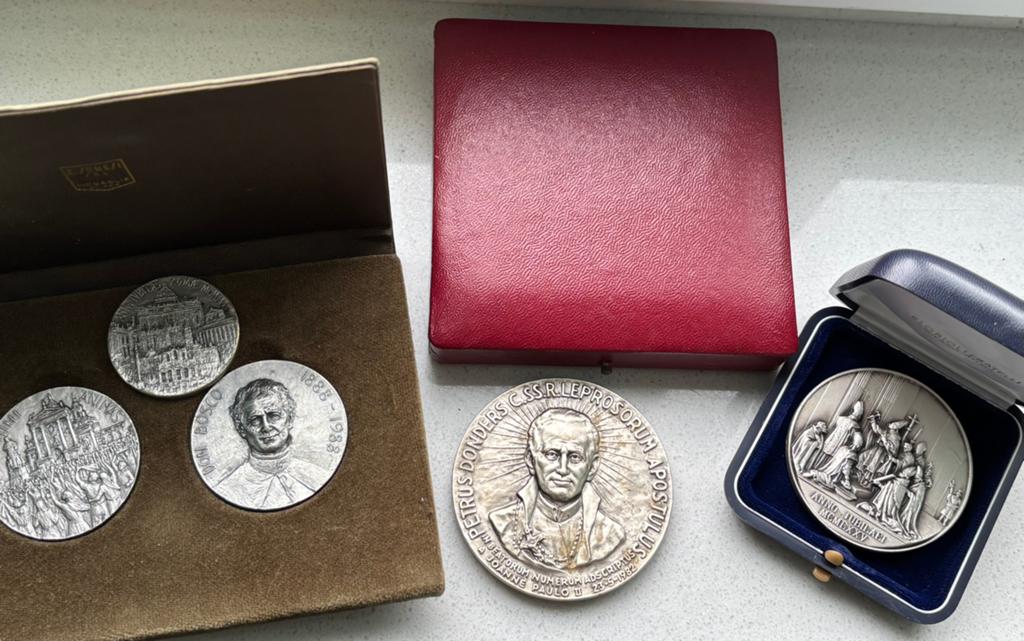 Vatican penningen medailles 1 lot van 5, Antiek en Kunst, Antiek | Religie, Ophalen of Verzenden