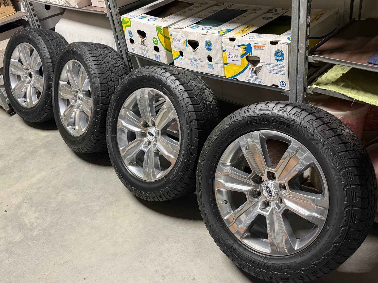 Ford F-150 20 inch wielen met 4seizoen banden, Ophalen, Gebruikt, 275 mm, Banden en Velgen