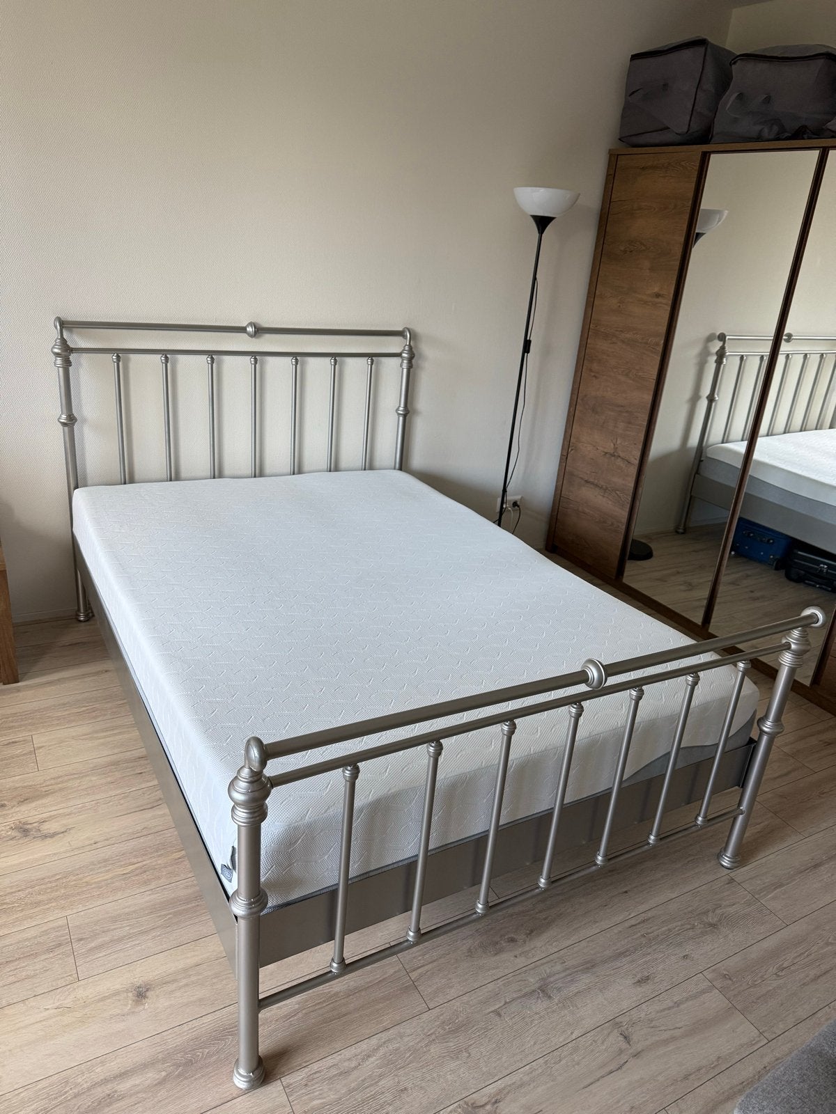 Metalen bed 140x200, Ophalen, Zwart, Tweepersoons, 140 cm