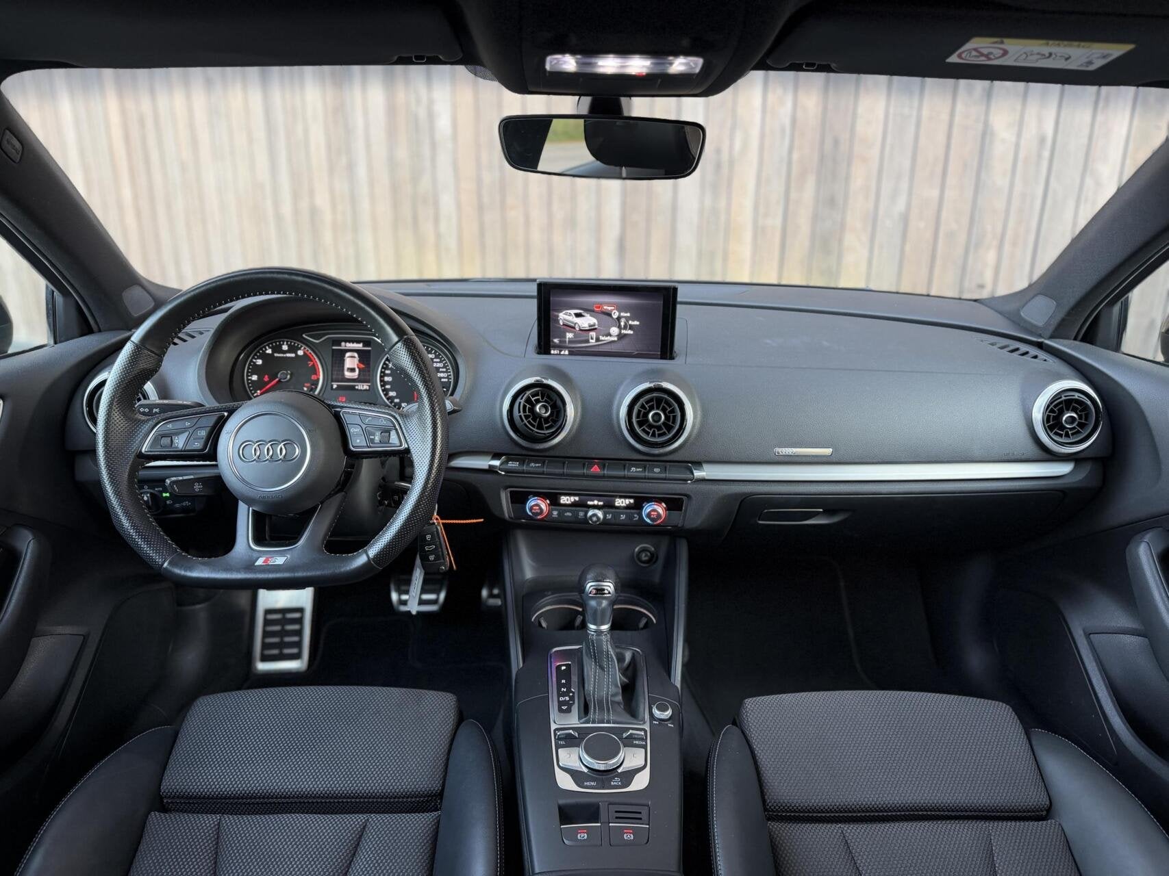 Audi A3 - Limousine 30 TFSI | S-LINE | BLACK PAKKET | NAP |, Stof, Gebruikt, 116 pk, Zwart