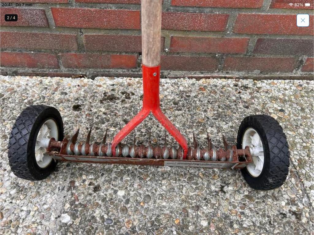 Verticuleer hark met wielen voor gazononderhoud, Ophalen, Gebruikt, Hark
